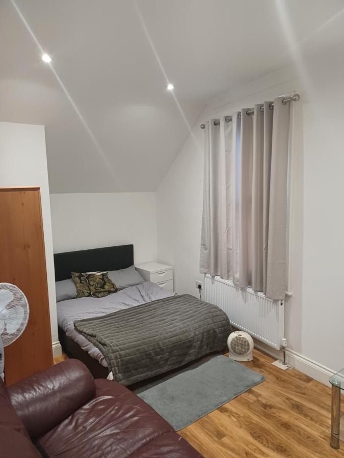 Beautiful Room In Lovely Flat London Eksteriør bilde